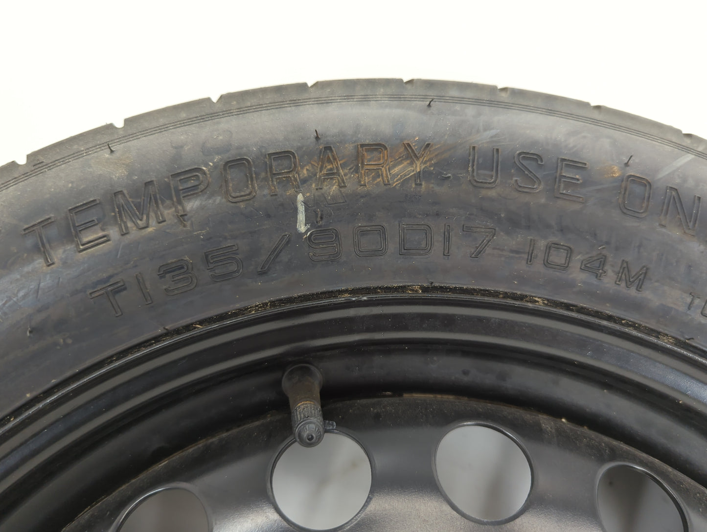Kia Sportage Spare Donut Tire Wheel Rim Oem 1461749 - Oemusedautoparts1.com