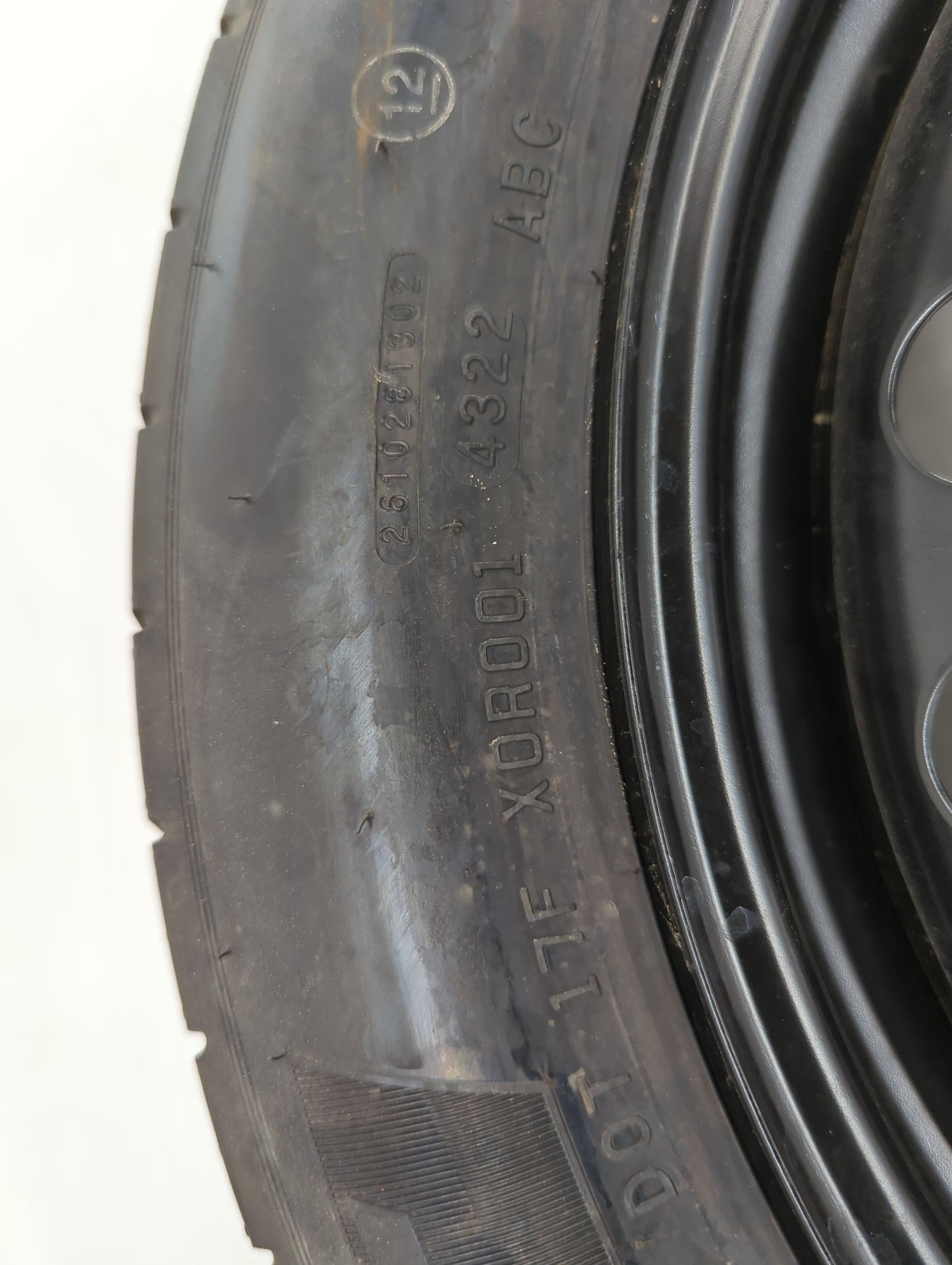 Kia Sportage Spare Donut Tire Wheel Rim Oem 1461749 - Oemusedautoparts1.com