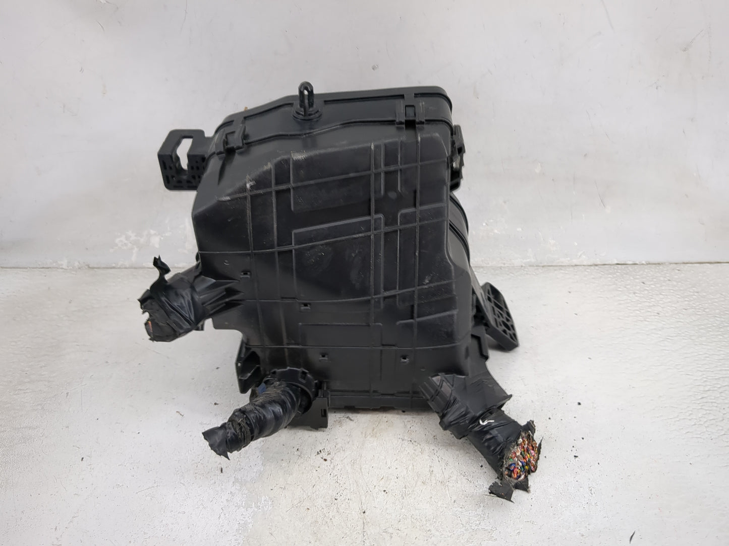 2023 Kia Sportage Fusebox Fuse Box Panel Relay Module P/N:91956-DW010 18980-10003 Fits OEM Used Auto Parts - Oemusedautopart