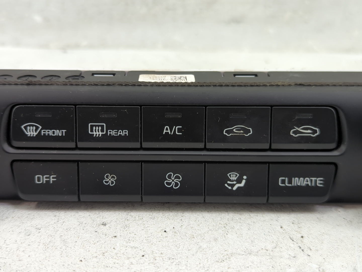 2018-2020 Kia Stinger Climate Control Module Temperature AC/Heater Replacement P/N:97250-J5000 Fits Fits 2018 2019 2020 OEM 
