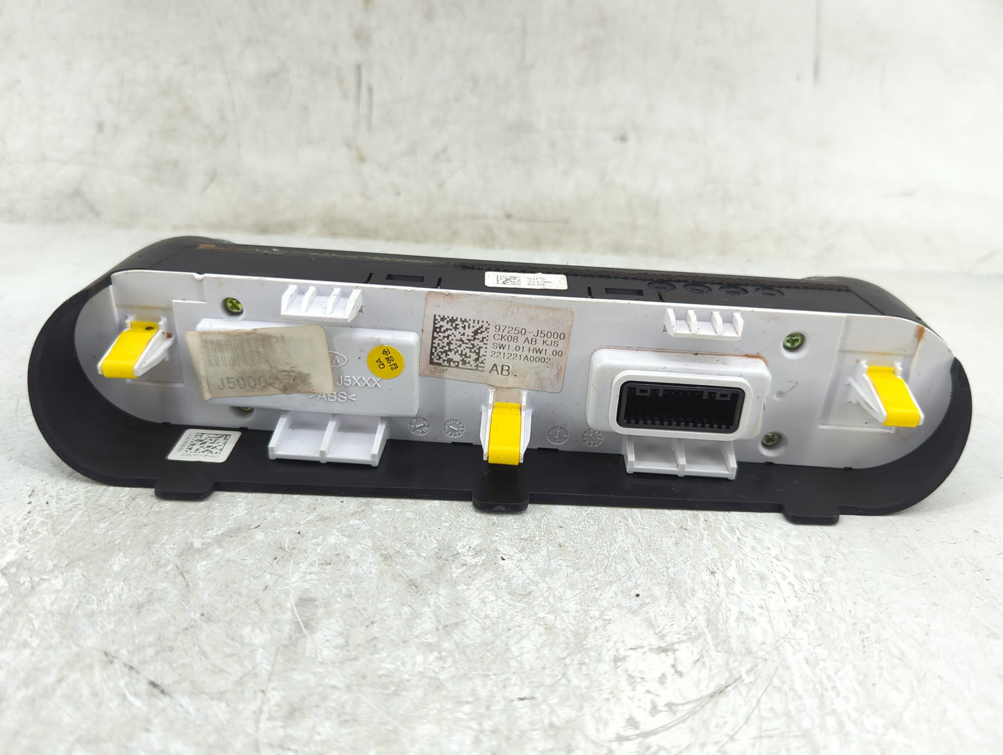 2023 Kia Stinger Climate Control Module Temperature AC/Heater Replacement P/N:97250-J5000 Fits OEM Used Auto Parts - Oemused