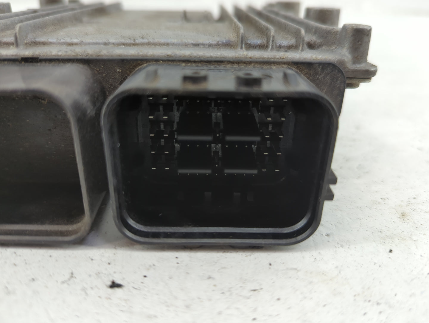 2023 Kia Stinger Transmission Control Module Tcu Tcm 95441-4jal0|80541kd - Oemusedautoparts1.com