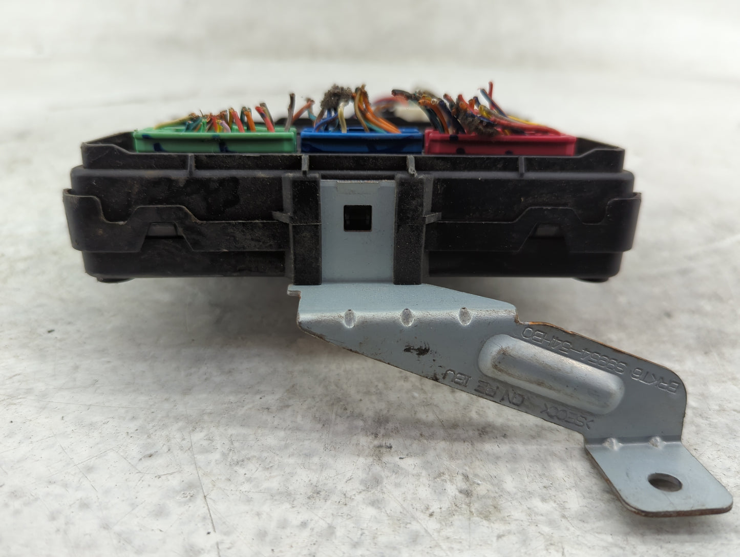 2023 Kia Telluride Body Control Module Bcm Inner Cabin Fuse Box - Oemusedautoparts1.com