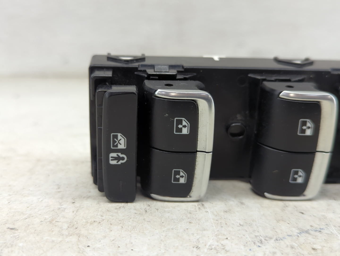2023 Kia Telluride Master Power Window Switch Replacement Driver Side Left P/N:93570S9600CAQ Fits OEM Used Auto Parts - Oemu