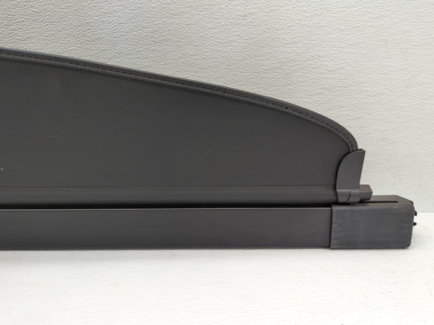 2023 Lincoln Aviator Rear Cargo Cover Storage Retractable Shade - Oemusedautoparts1.com