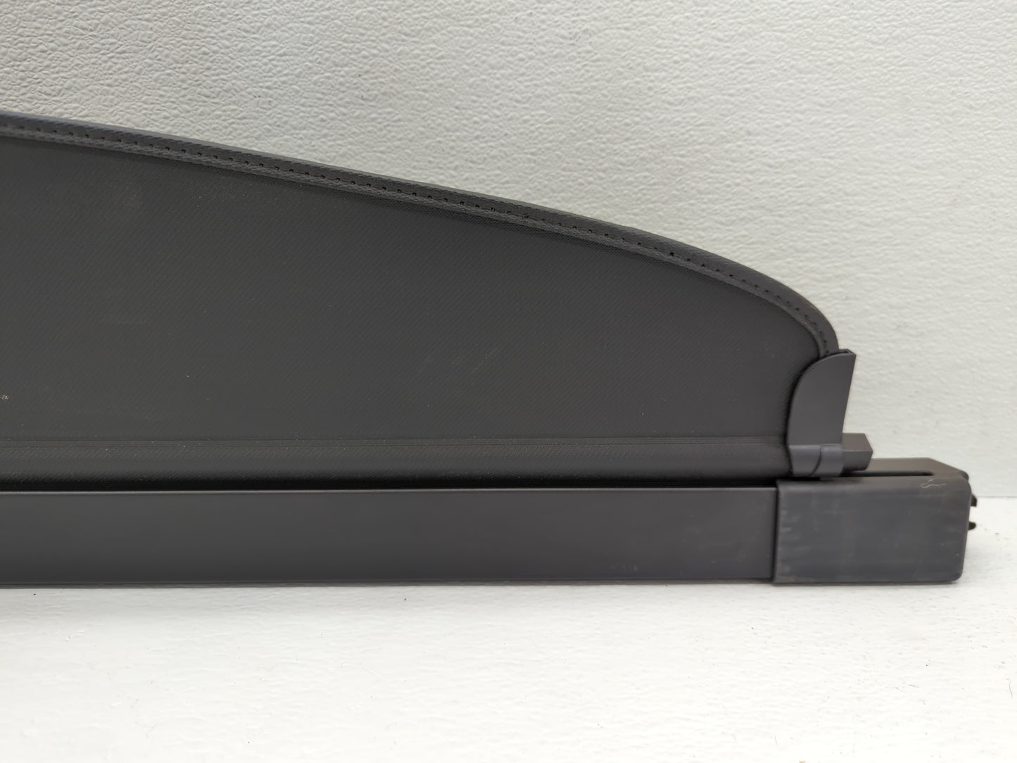 2023 Lincoln Aviator Rear Cargo Cover Storage Retractable Shade - Oemusedautoparts1.com