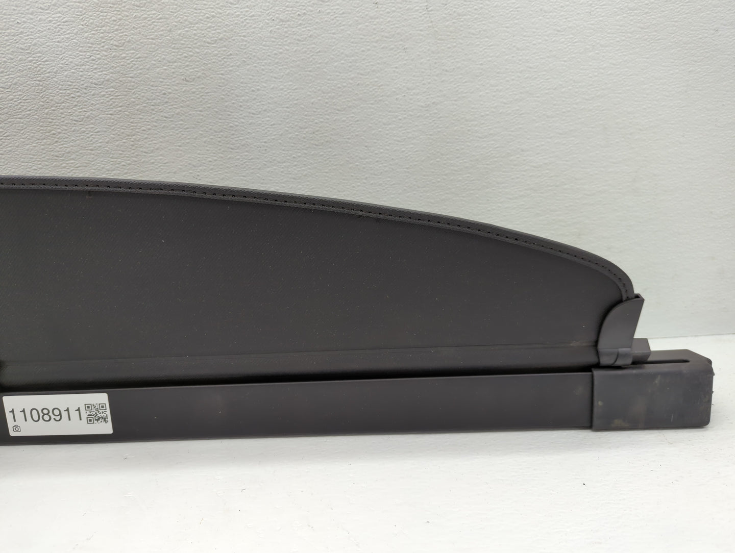 2023 Lincoln Aviator Rear Cargo Cover Storage Retractable Shade - Oemusedautoparts1.com