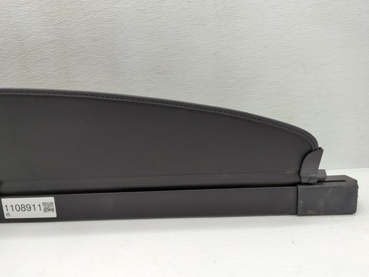 2023 Lincoln Aviator Rear Cargo Cover Storage Retractable Shade - Oemusedautoparts1.com