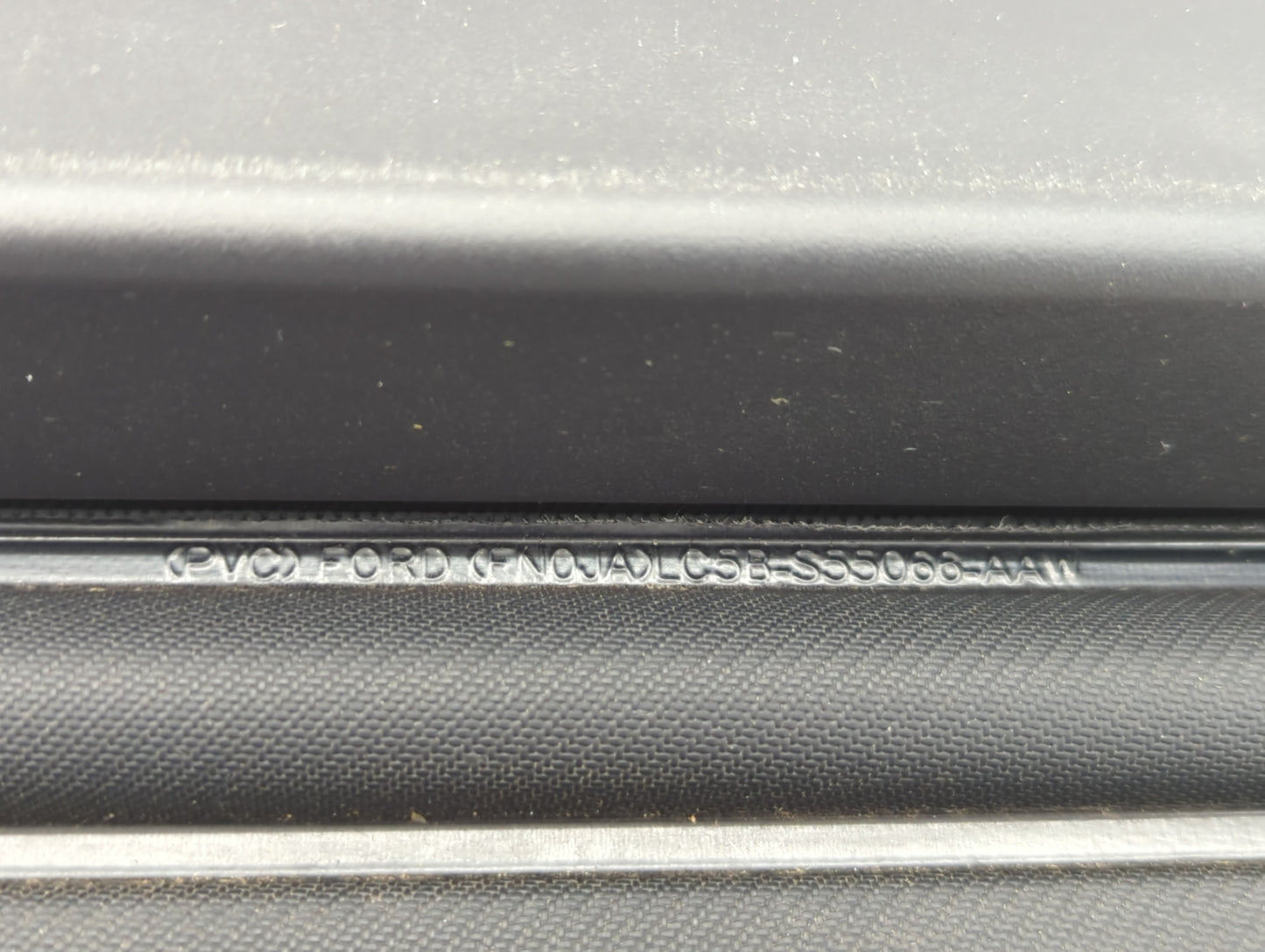 2023 Lincoln Aviator Rear Cargo Cover Storage Retractable Shade - Oemusedautoparts1.com
