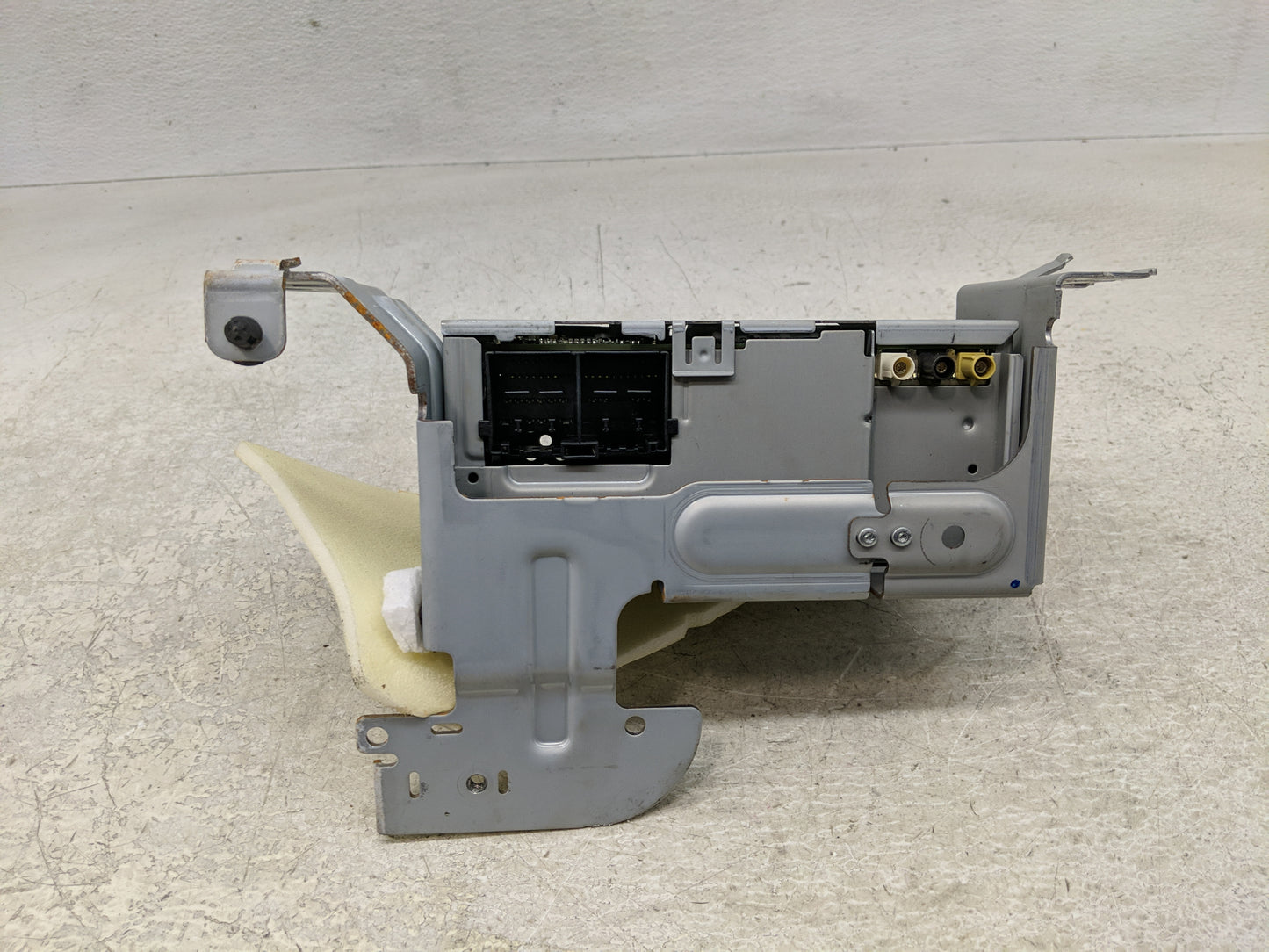 2023 Lincoln Aviator Radio AM FM Cd Player Receiver Replacement P/N:NC5T-18K810-BLD Fits OEM Used Auto Parts - Oemusedautopa