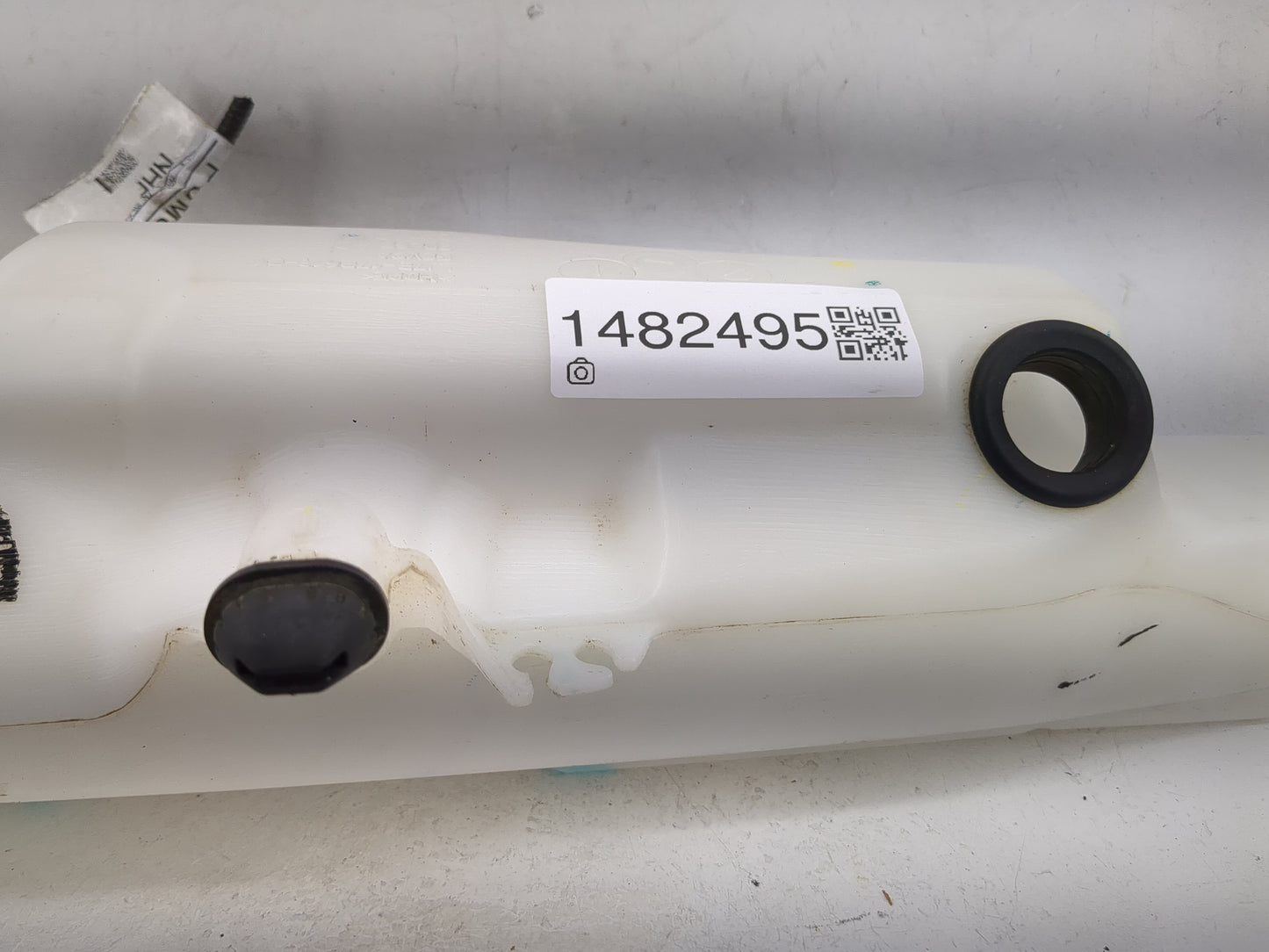 2020-2020 Lincoln Corsair Windshield Washer Fluid Reservoir Bottle - Oemusedautoparts1.com