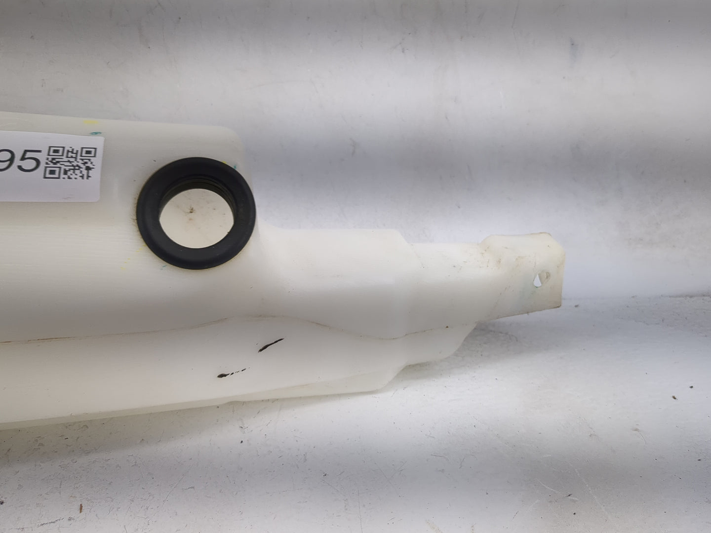 2020-2020 Lincoln Corsair Windshield Washer Fluid Reservoir Bottle - Oemusedautoparts1.com