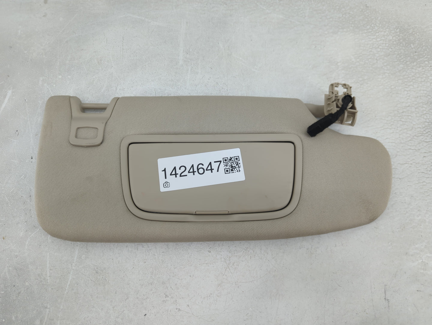 2020 Lincoln Nautilus Sun Visor Shade Replacement Passenger Right Mirror Fits OEM Used Auto Parts - Oemusedautoparts1.com