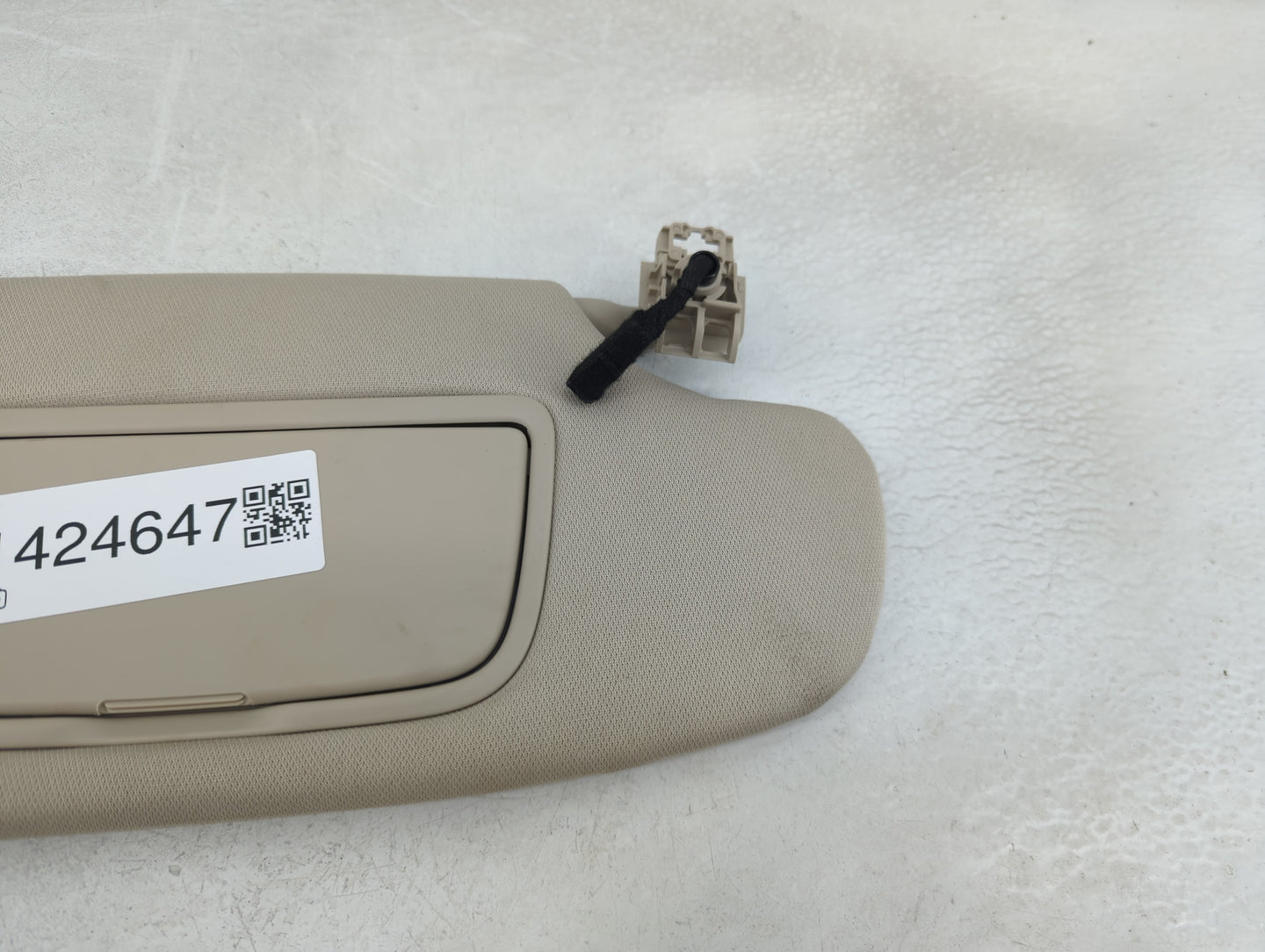 2020 Lincoln Nautilus Sun Visor Shade Replacement Passenger Right Mirror Fits OEM Used Auto Parts - Oemusedautoparts1.com