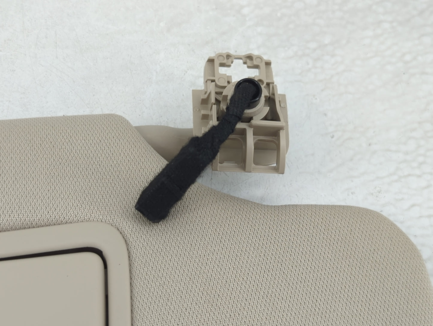 2020 Lincoln Nautilus Sun Visor Shade Replacement Passenger Right Mirror Fits OEM Used Auto Parts - Oemusedautoparts1.com