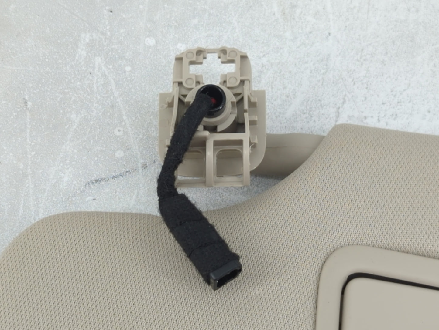 2020 Lincoln Nautilus Sun Visor Shade Replacement Driver Left Mirror Fits OEM Used Auto Parts - Oemusedautoparts1.com