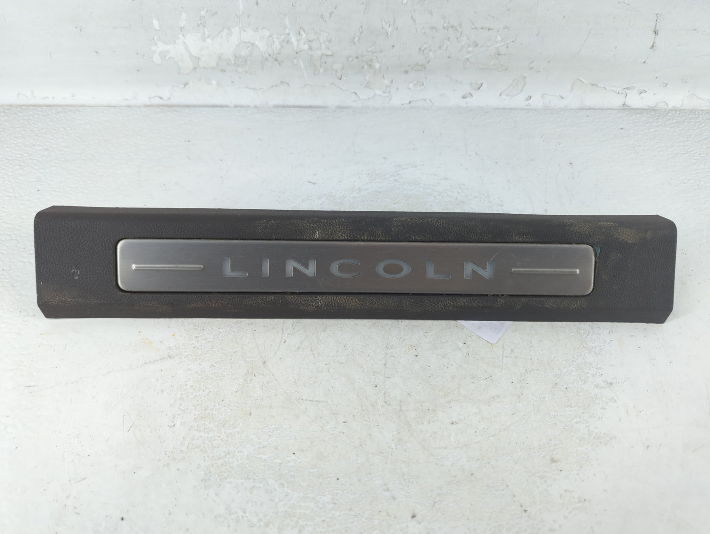 2023 Lincoln Nautilus DOOR SILL SCUFF PLATE TRIM COVER - Oemusedautoparts1.com