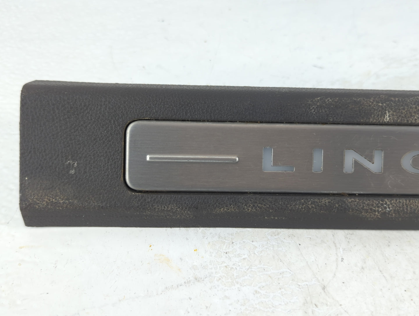 2023 Lincoln Nautilus DOOR SILL SCUFF PLATE TRIM COVER - Oemusedautoparts1.com