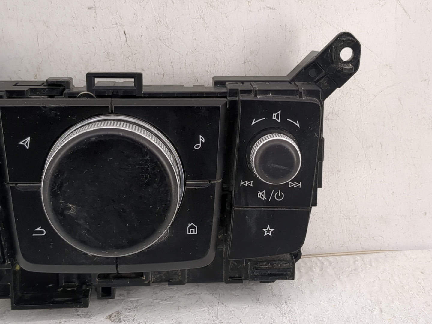 2019-2022 Mazda 3 Radio AM FM Cd Player Receiver Replacement P/N:BDGF 66 CM0 B Fits Fits 2019 2020 2021 2022 OEM Used Auto P