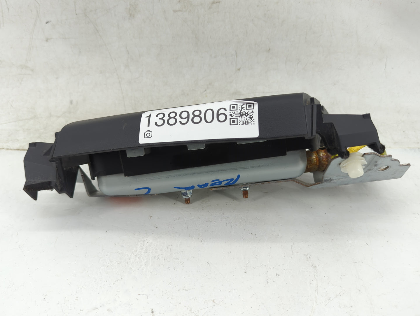 2019-2022 Mazda 3 Air Bag Passenger Right Knee OEM Fits Fits 2019 2020 2021 2022 OEM Used Auto Parts - Oemusedautoparts1.com