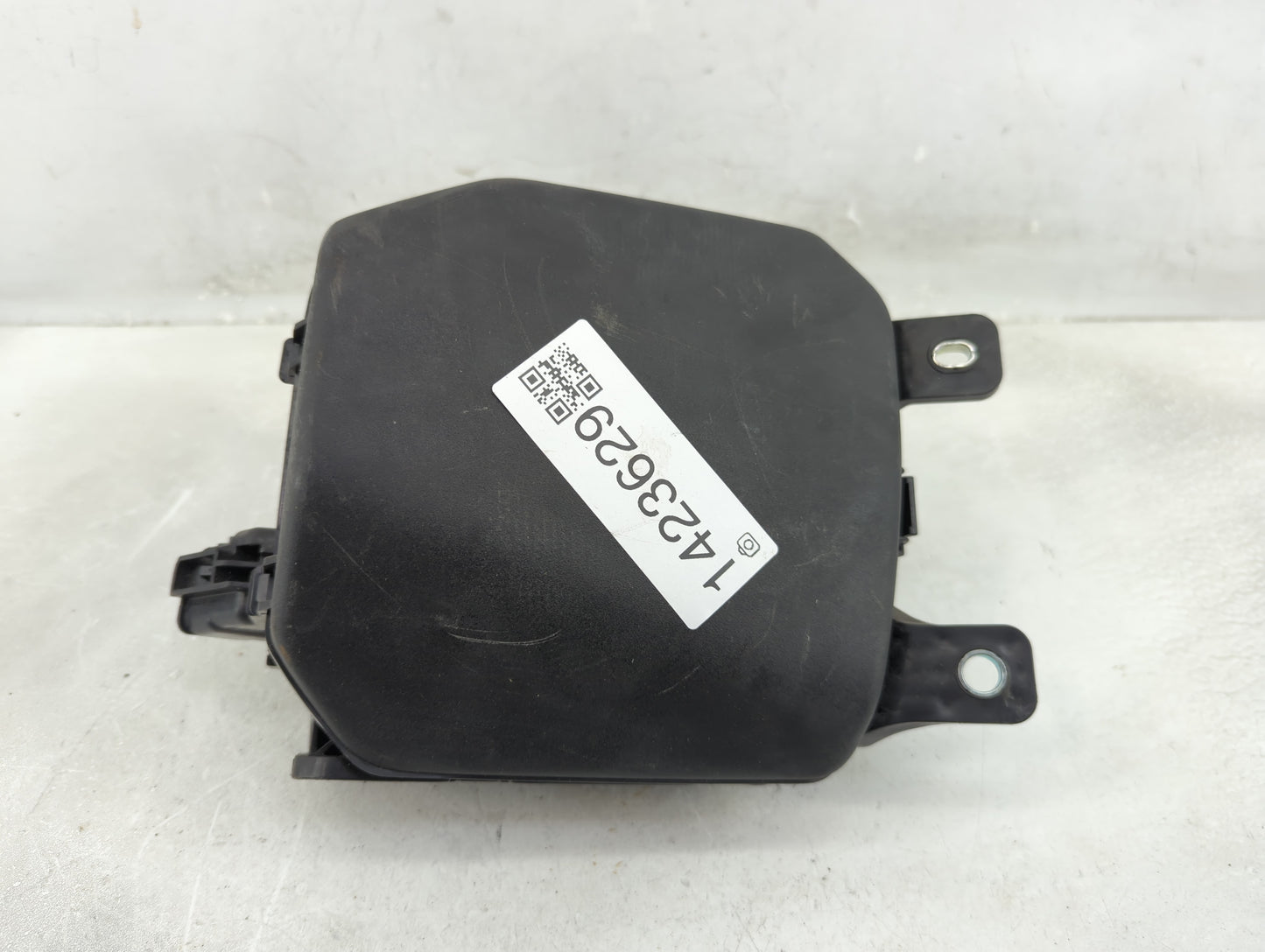 2023 Mazda 3 Fusebox Fuse Box Panel Relay Module P/N:BCKA 6676Y Fits Fits 2020 2021 2022 OEM Used Auto Parts - Oemusedautopa