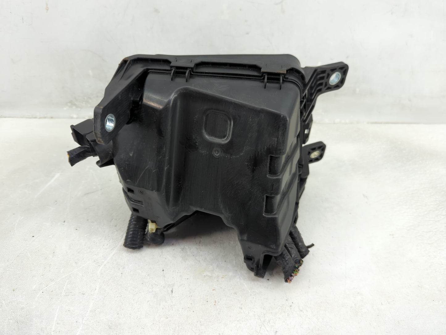 2023 Mazda 3 Fusebox Fuse Box Panel Relay Module P/N:BCKA 6676Y Fits Fits 2020 2021 2022 OEM Used Auto Parts - Oemusedautopa