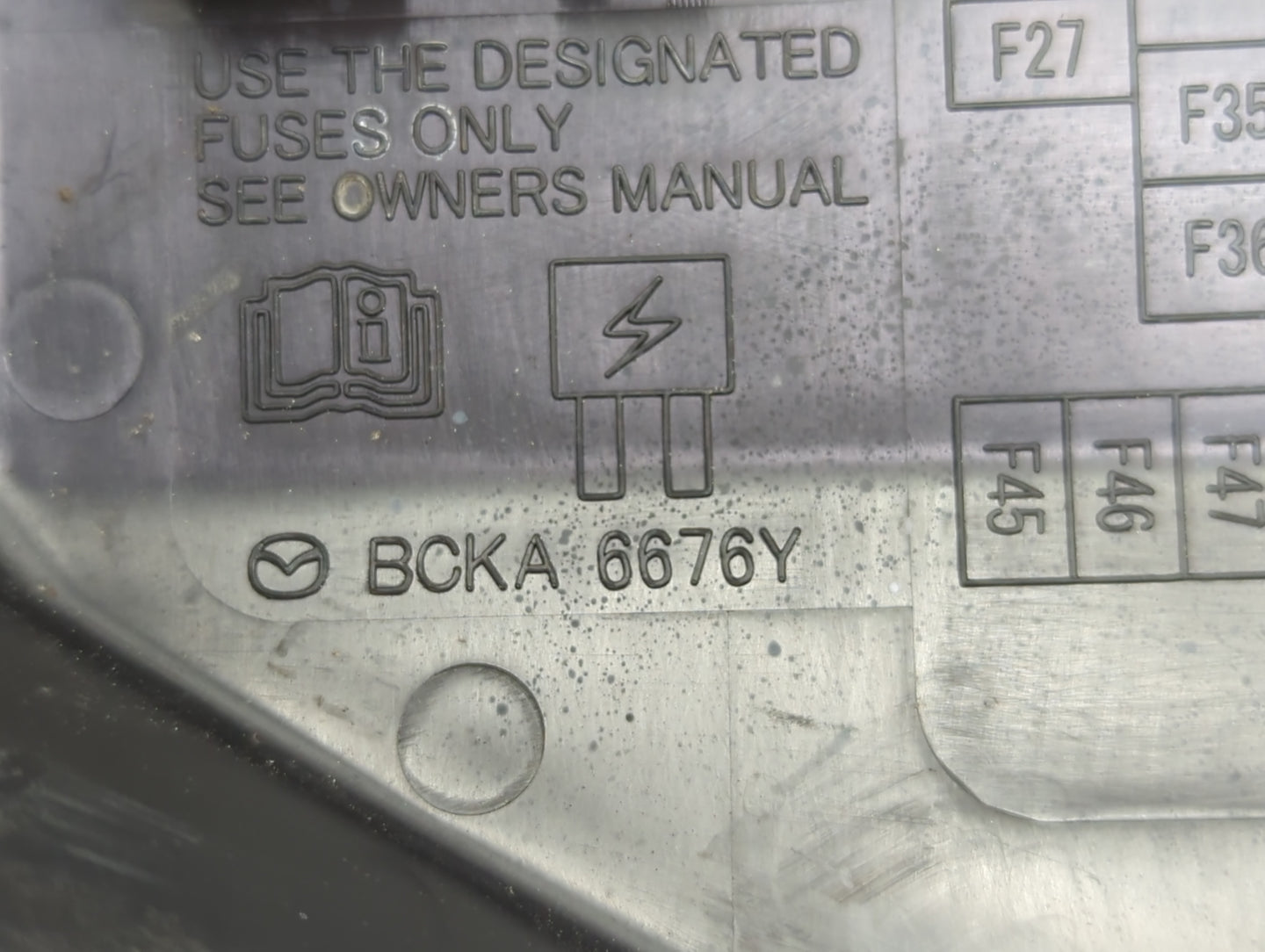 2023 Mazda 3 Fusebox Fuse Box Panel Relay Module P/N:BCKA 6676Y Fits Fits 2020 2021 2022 OEM Used Auto Parts - Oemusedautopa