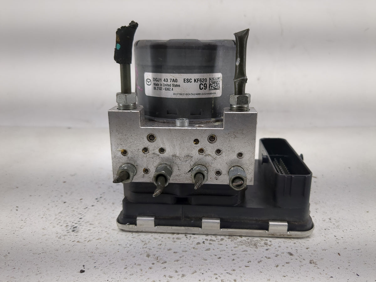 2020-2022 Mazda Cx-30 Anti-Lock Brake ABS Pump Module Actuator OEM P/N:DGJ1 43 7A0 Fits Fits 2020 2021 2022 OEM Used Auto Pa