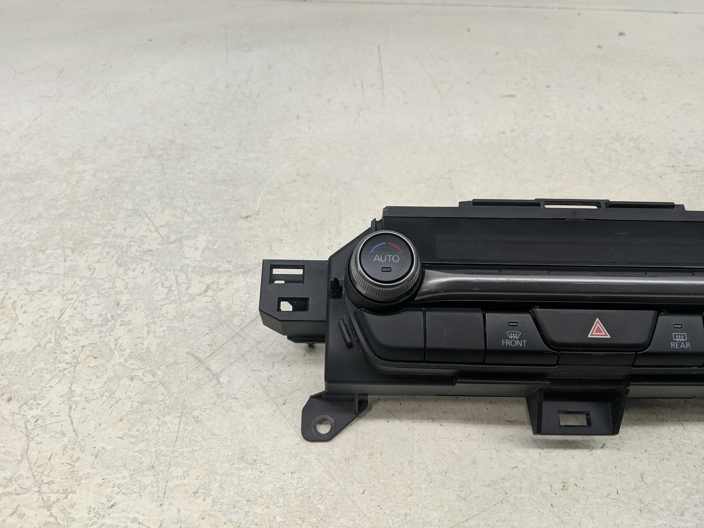 2022 Mazda Cx-30 Climate Control Module Temperature AC/Heater Replacement P/N:BGDS-61190 B Fits OEM Used Auto Parts - Oemuse