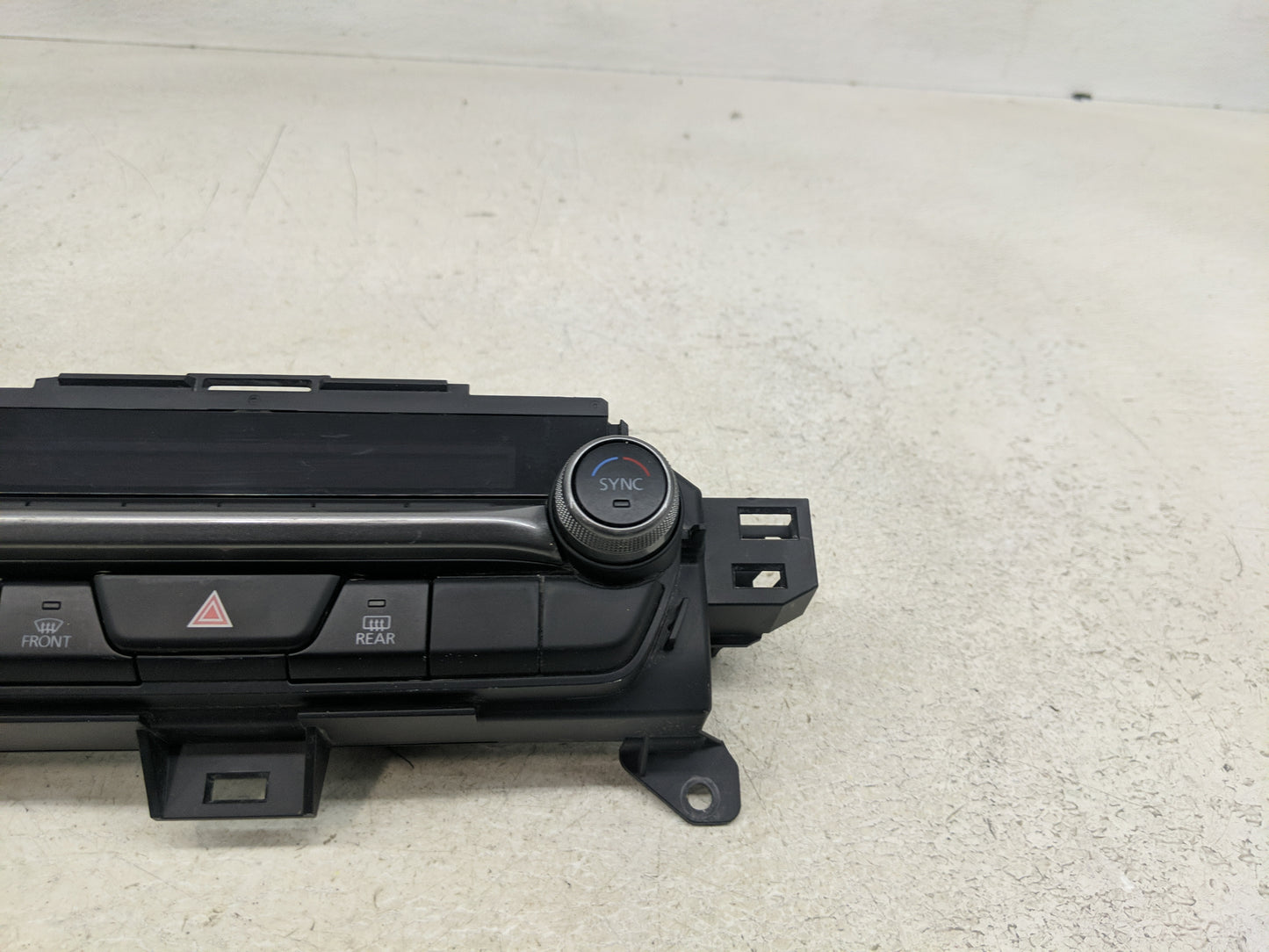 2022 Mazda Cx-30 Climate Control Module Temperature AC/Heater Replacement P/N:BGDS-61190 B Fits OEM Used Auto Parts - Oemuse