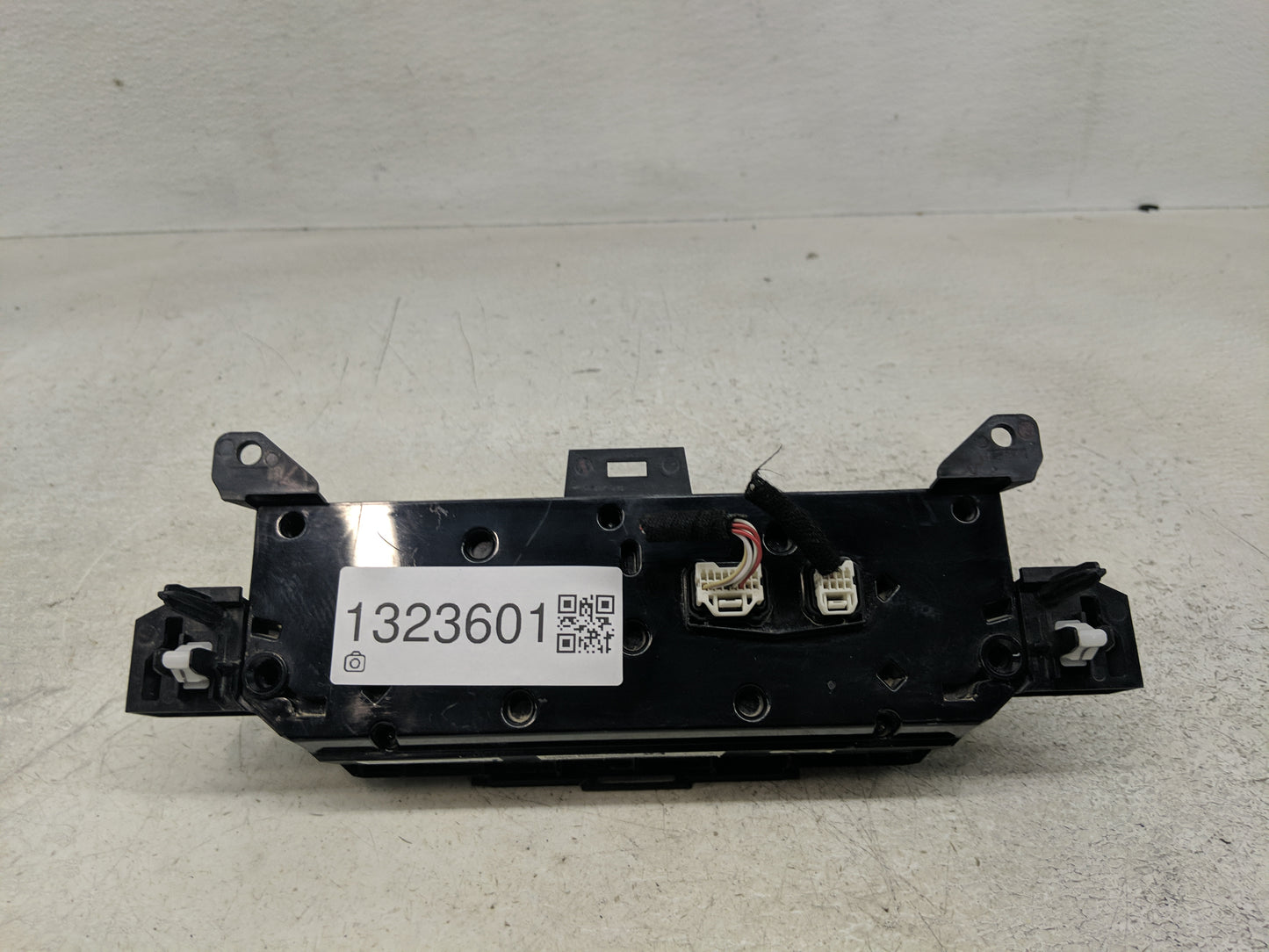 2022 Mazda Cx-30 Climate Control Module Temperature AC/Heater Replacement P/N:BGDS-61190 B Fits OEM Used Auto Parts - Oemuse
