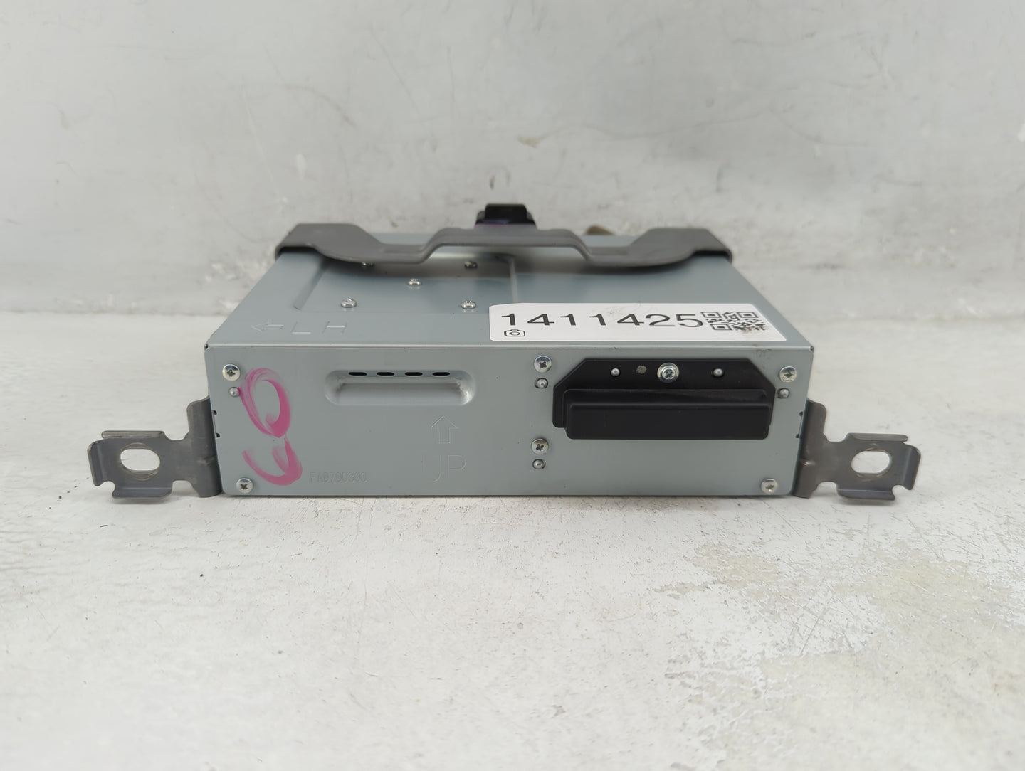 2023 Mazda Cx-30 Radio AM FM Cd Player Receiver Replacement P/N:BGMR669C0F Fits OEM Used Auto Parts - Oemusedautoparts1.com