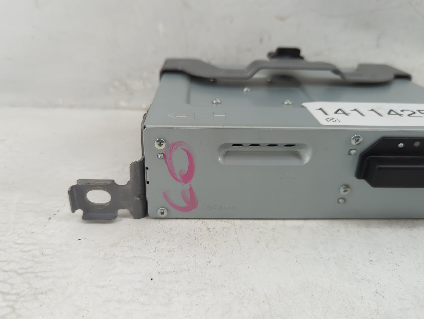 2023 Mazda Cx-30 Radio AM FM Cd Player Receiver Replacement P/N:BGMR669C0F Fits OEM Used Auto Parts - Oemusedautoparts1.com