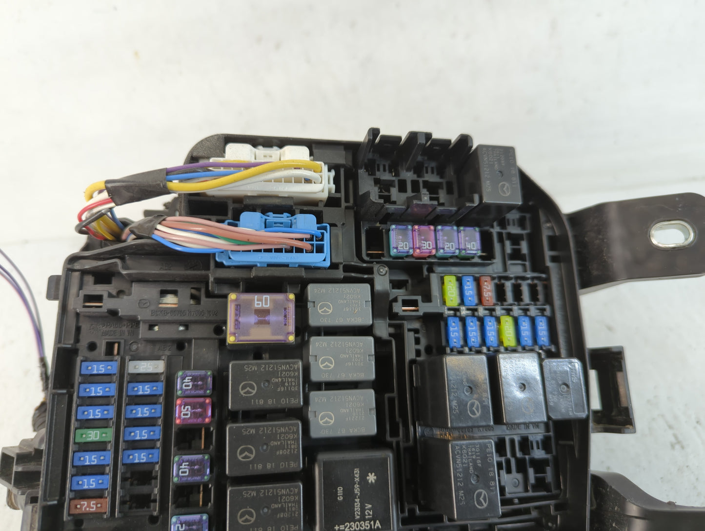 2020-2022 Mazda Cx-30 Fusebox Fuse Box Panel Relay Module P/N:6676Y Fits Fits 2020 2021 2022 OEM Used Auto Parts - Oemusedau