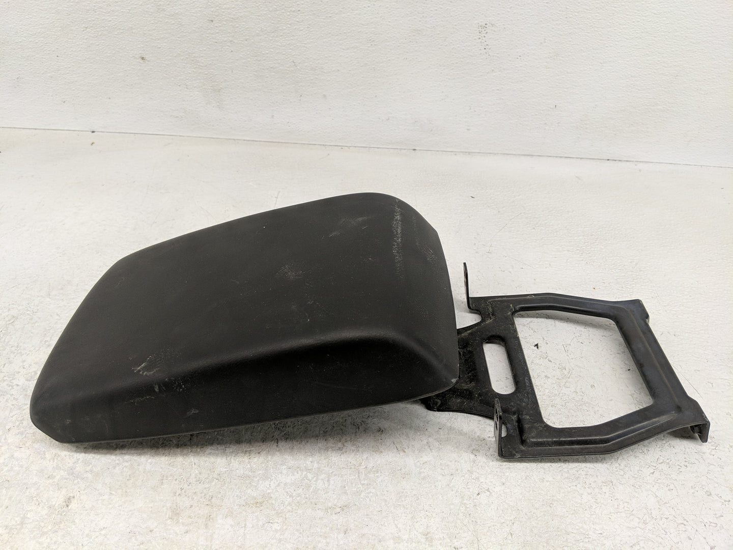 2023 Mazda Cx-5 Center Console Armrest Cover Lid Fits OEM Used Auto Parts - Oemusedautoparts1.com
