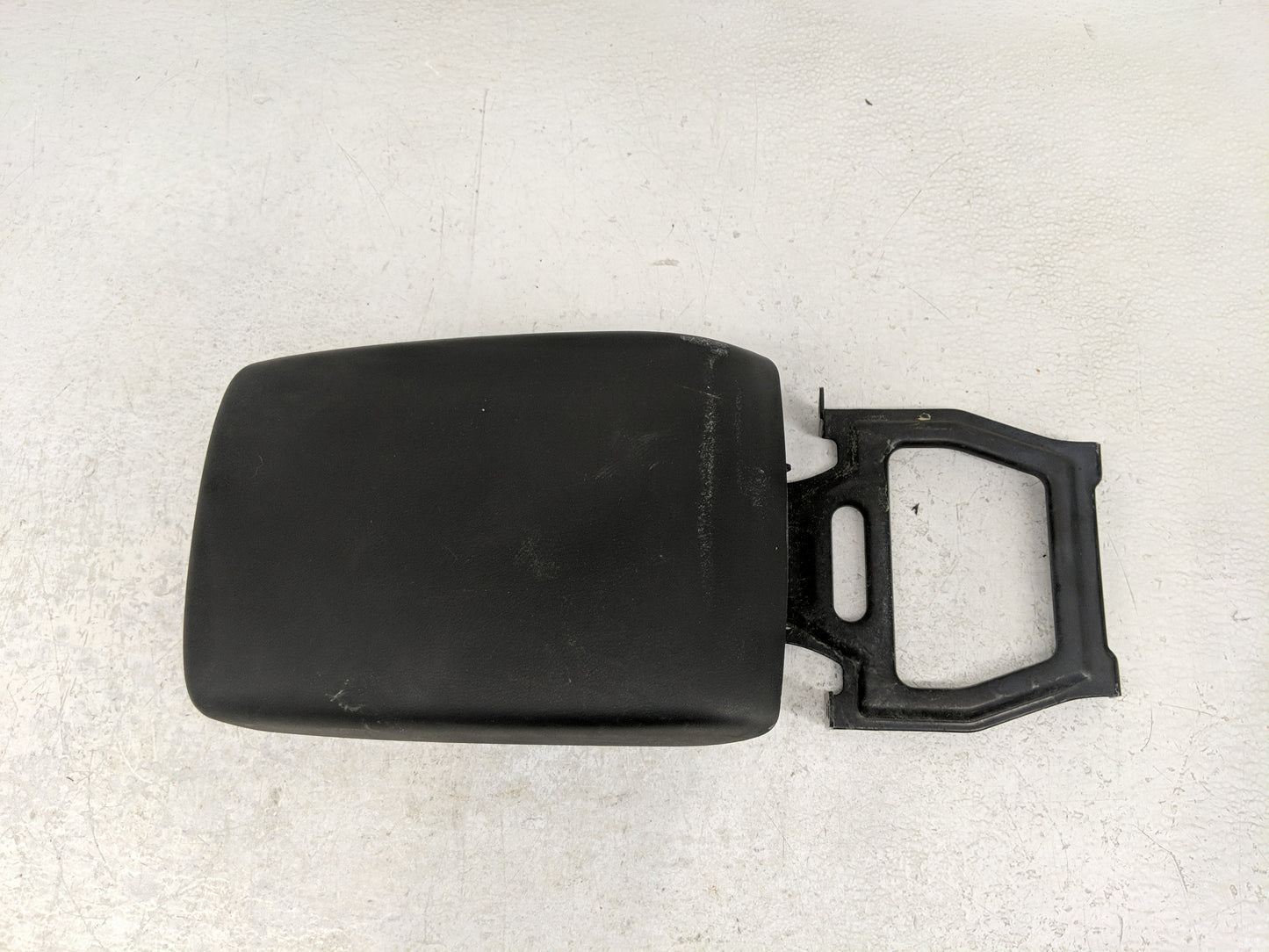 2023 Mazda Cx-5 Center Console Armrest Cover Lid Fits OEM Used Auto Parts - Oemusedautoparts1.com