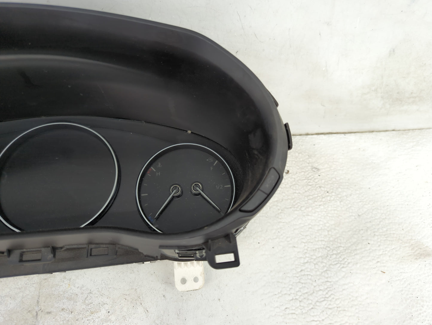 2023 Mazda Cx-50 Instrument Cluster Speedometer Gauges P/N:VPMMDF-10849-AM Miles:18K Fits OEM Used Auto Parts - Oemusedautop