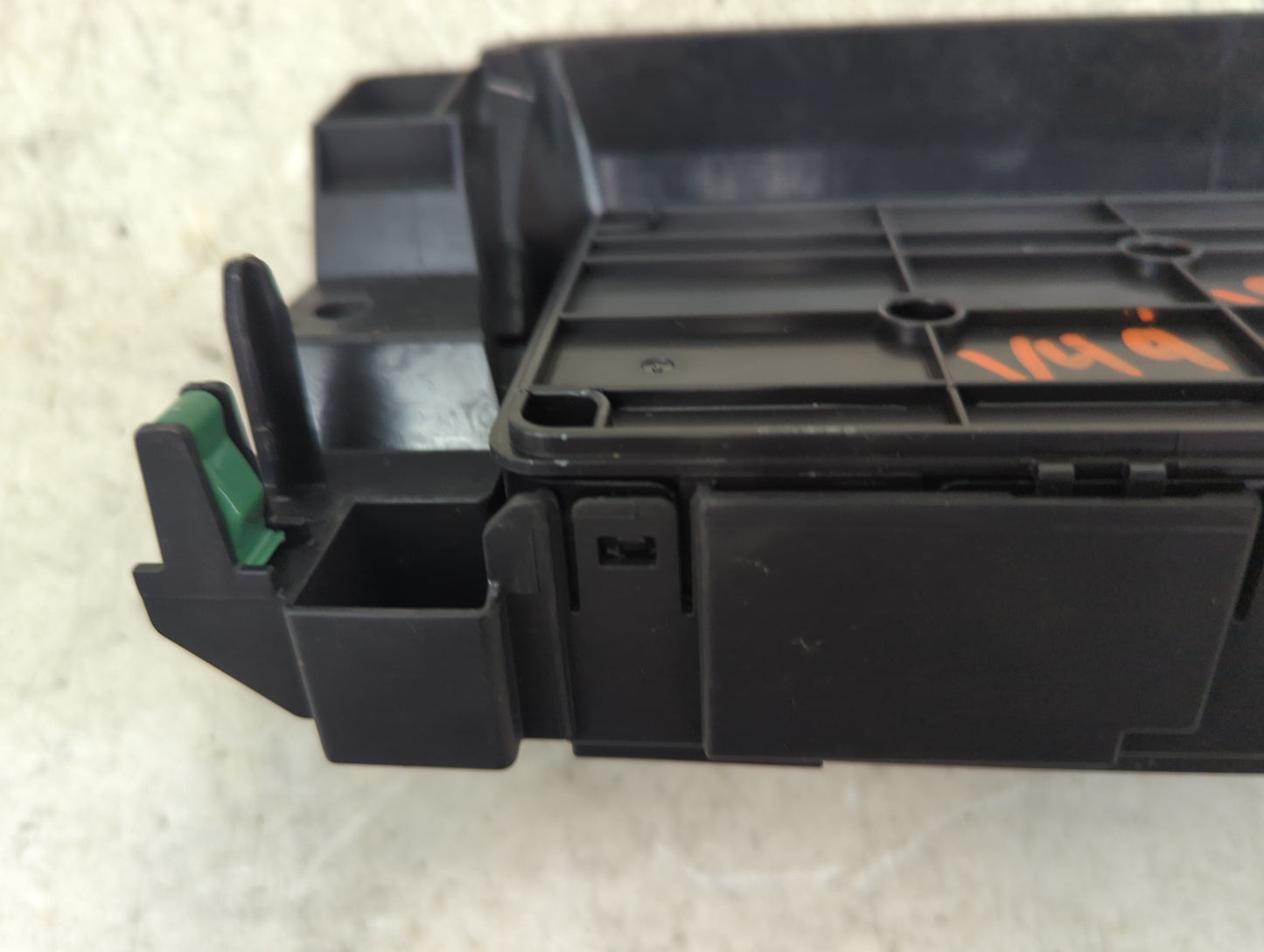 2023 Mazda Mazda Cx-5 Climate Control Module Temperature AC/Heater Replacement P/N:KSC5 61190 Fits Fits 2022 OEM Used Auto P