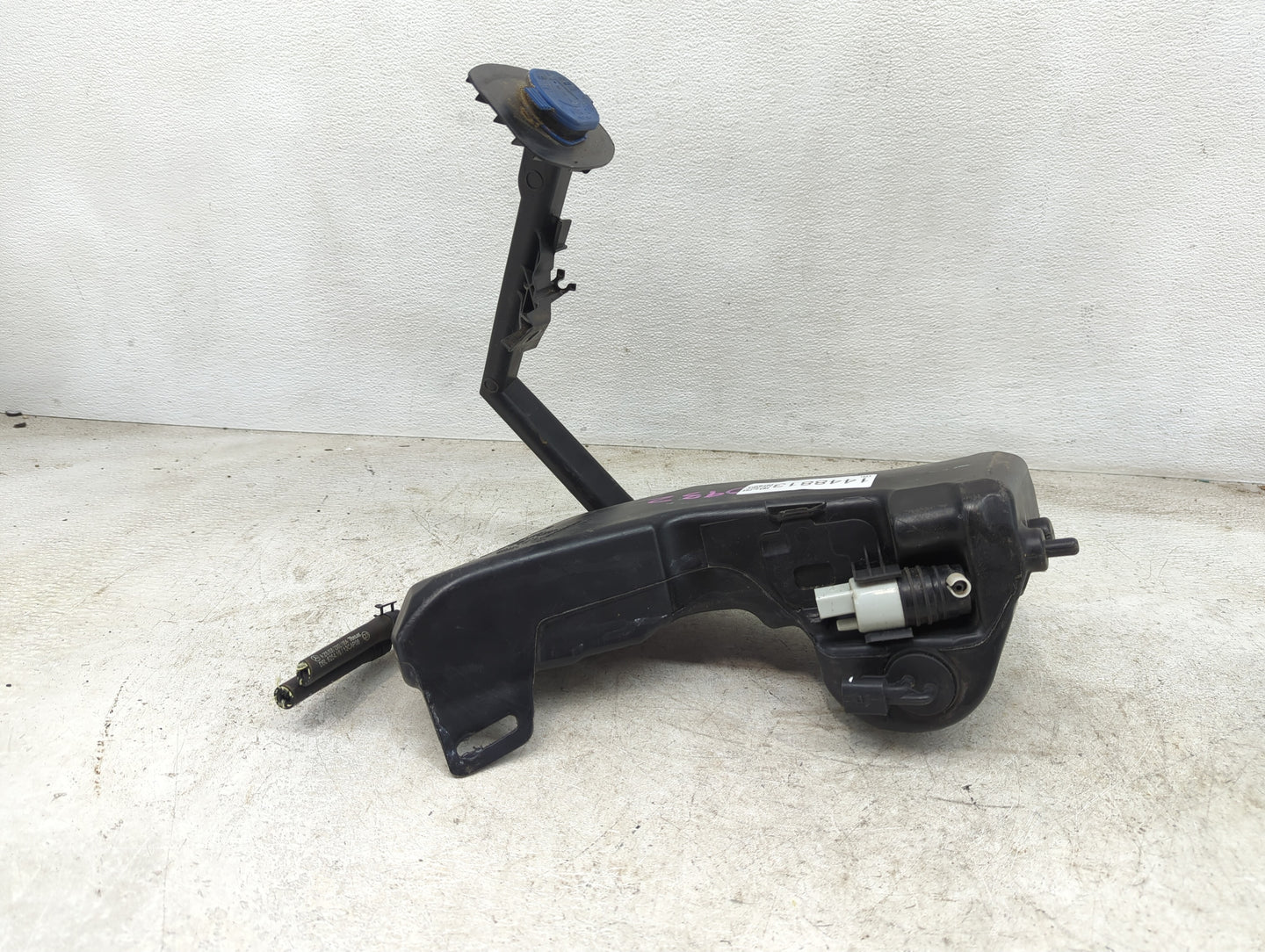 2023 Mercedes-benz C300 Windshield Washer Fluid Reservoir Bottle Oem - Oemusedautoparts1.com