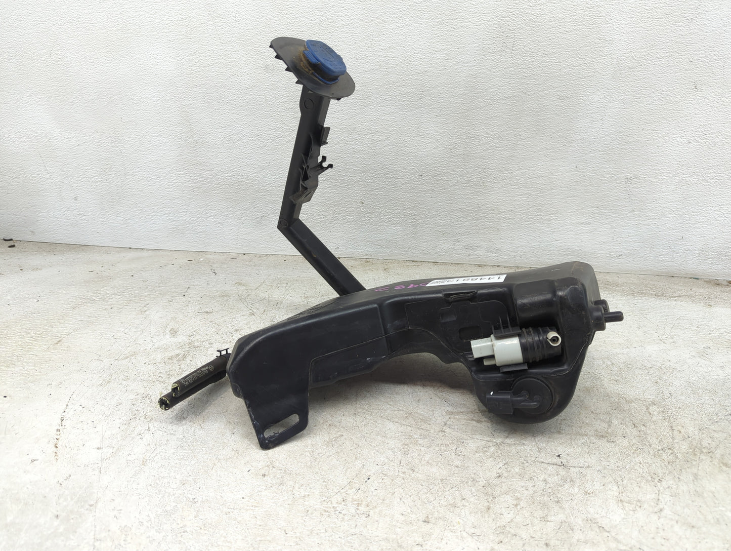 2023 Mercedes-benz C300 Windshield Washer Fluid Reservoir Bottle Oem - Oemusedautoparts1.com