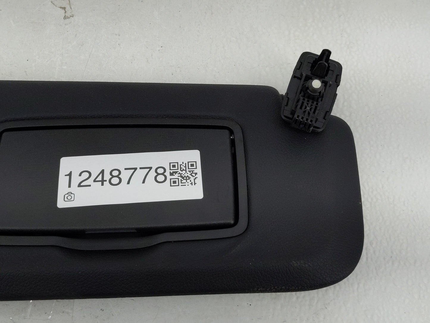 2023 Mercedes-Benz Cla180 Sun Visor Shade Replacement Passenger Right Mirror Fits Fits 2017 2018 2019 2020 2021 OEM Used Aut