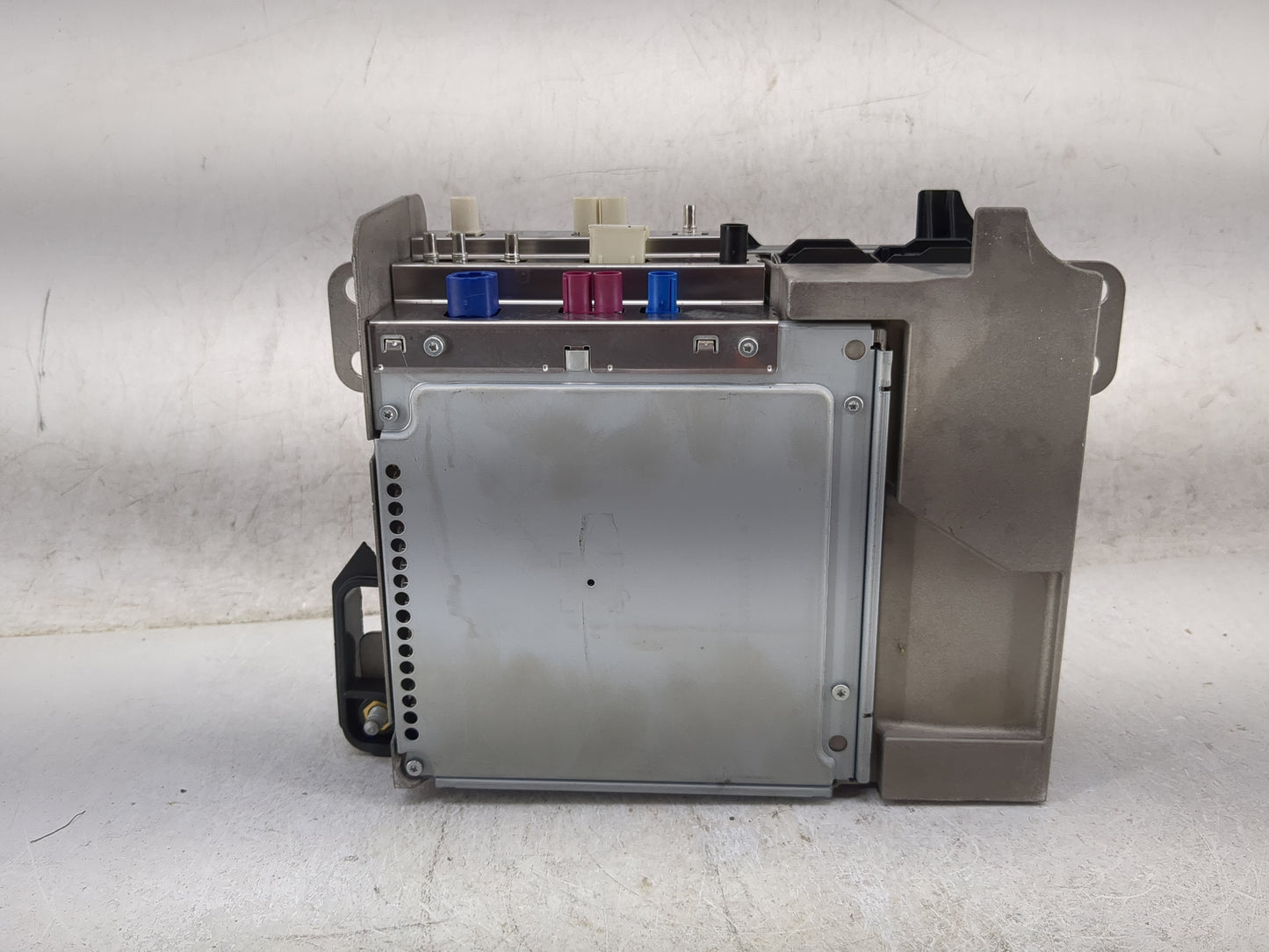 2023 Mercedes-Benz E-Class Radio AM FM Cd Player Receiver Replacement P/N:A2139005638 A2139016215, T8GNTG6NQEM Fits OEM Used