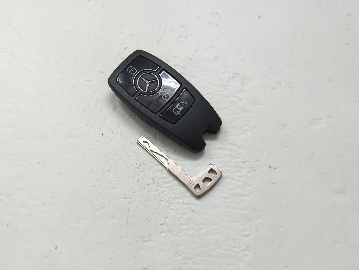 Mercedes-Benz Sprinter Keyless Entry Remote Fob NBGDM3 A9079052908Q01 3 buttons - Oemusedautoparts1.com