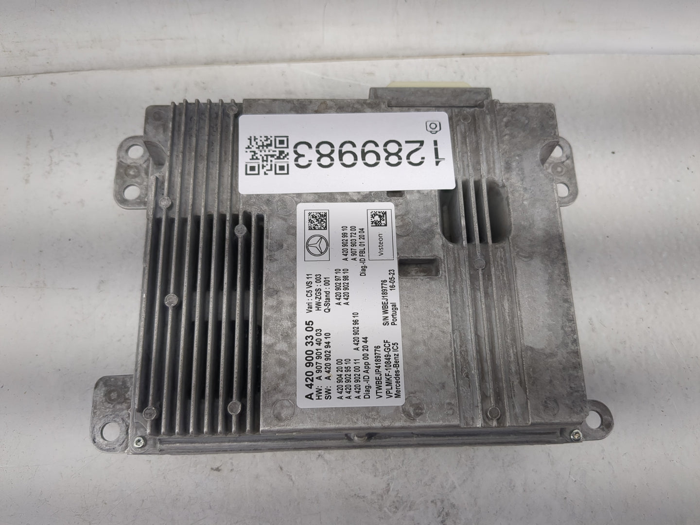 2023 Mercedes-Benz Sprinter 2500 Radio AM FM Cd Player Receiver Replacement P/N:A 420 900 33 05 Fits OEM Used Auto Parts - O