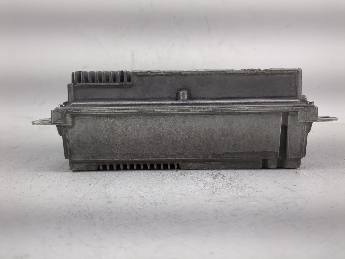 2023 Mercedes-Benz Sprinter 2500 Radio AM FM Cd Player Receiver Replacement P/N:A 420 900 33 05 Fits OEM Used Auto Parts - O