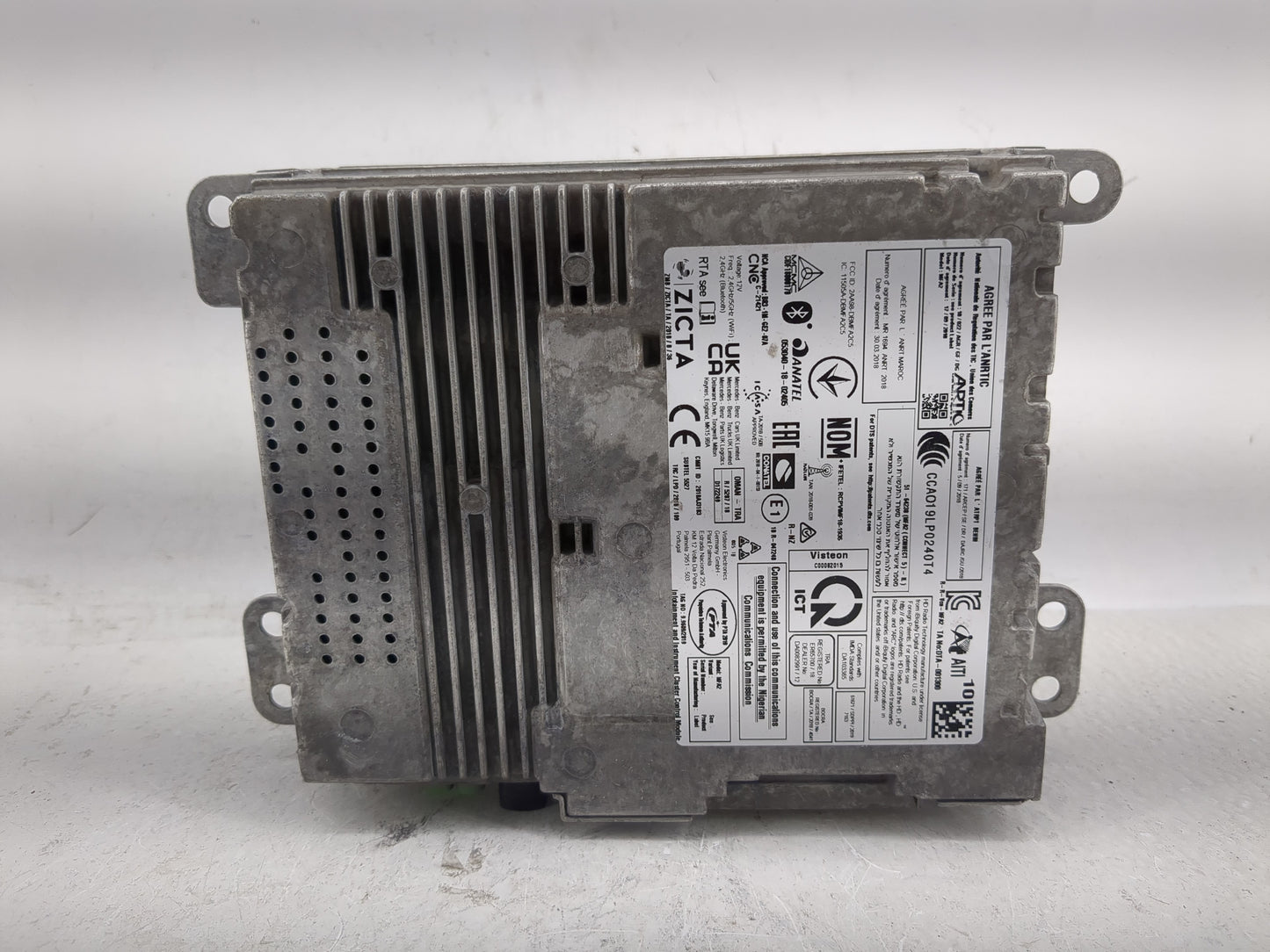 2023 Mercedes-Benz Sprinter 2500 Radio AM FM Cd Player Receiver Replacement P/N:A 420 900 33 05 Fits OEM Used Auto Parts - O