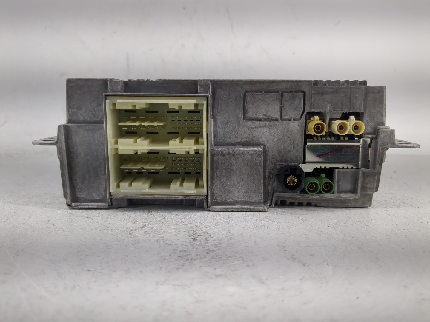 2023 Mercedes-Benz Sprinter 2500 Radio AM FM Cd Player Receiver Replacement P/N:A 420 900 33 05 Fits OEM Used Auto Parts - O