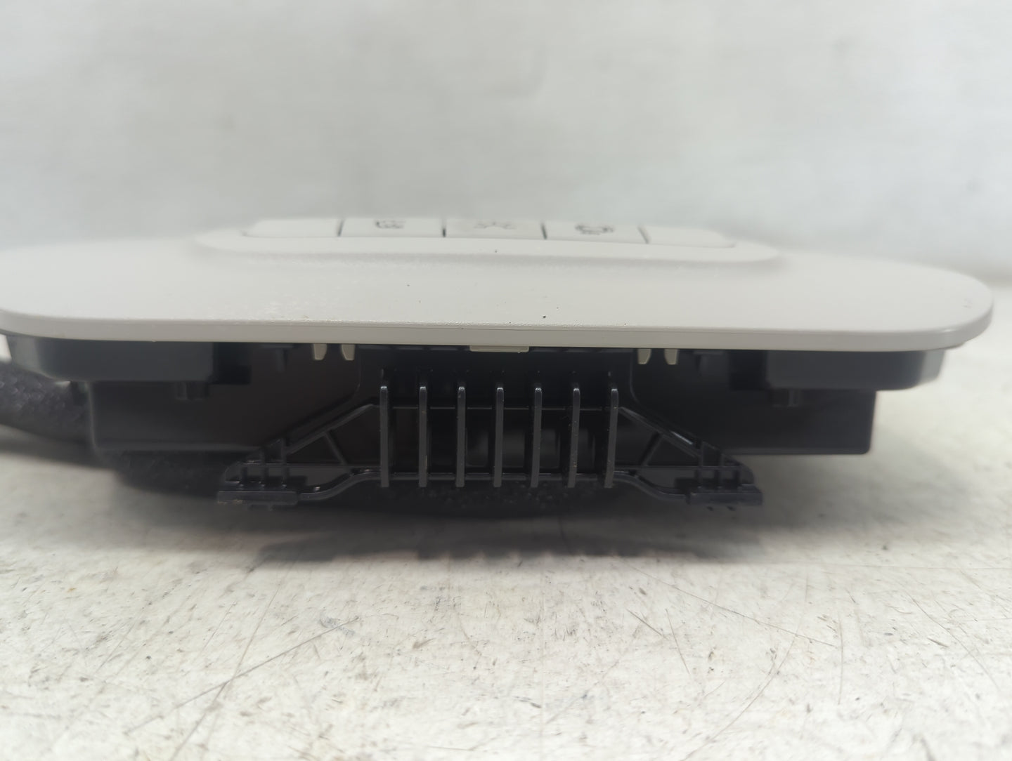 2023 Mercedes Metris Overhead Roof Console Gray - Oemusedautoparts1.com