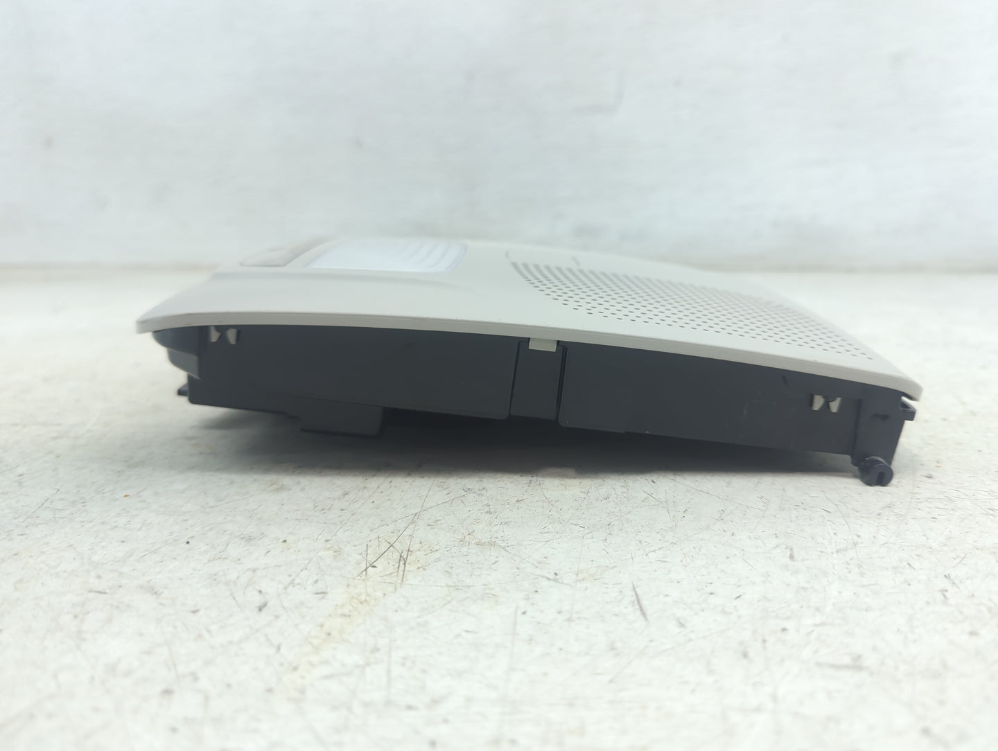 2023 Mercedes Metris Overhead Roof Console Gray - Oemusedautoparts1.com