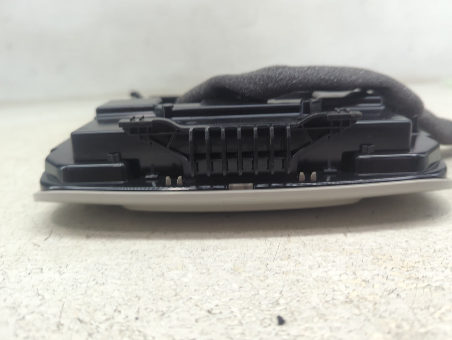2023 Mercedes Metris Overhead Roof Console Gray - Oemusedautoparts1.com